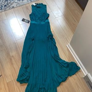 NWT BEBE Lace Top Mock Neck Pleated Gown E